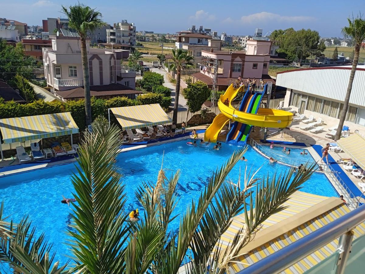 Gumus Hotel Arsuz Exterior photo
