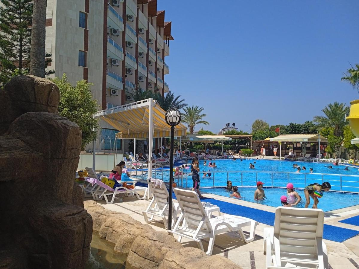 Gumus Hotel Arsuz Exterior photo