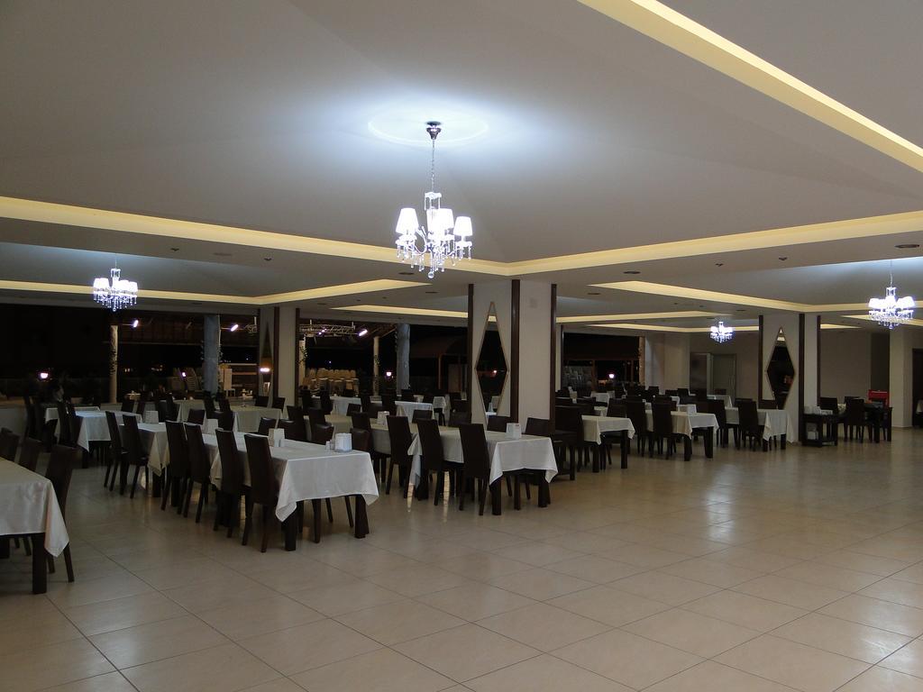 Gumus Hotel Arsuz Exterior photo
