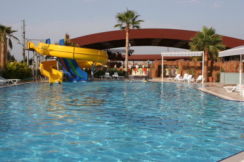 Gumus Hotel Arsuz Exterior photo