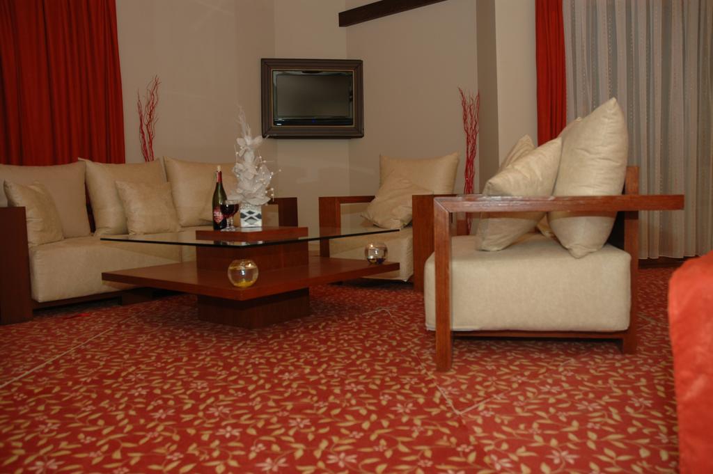 Gumus Hotel Arsuz Exterior photo